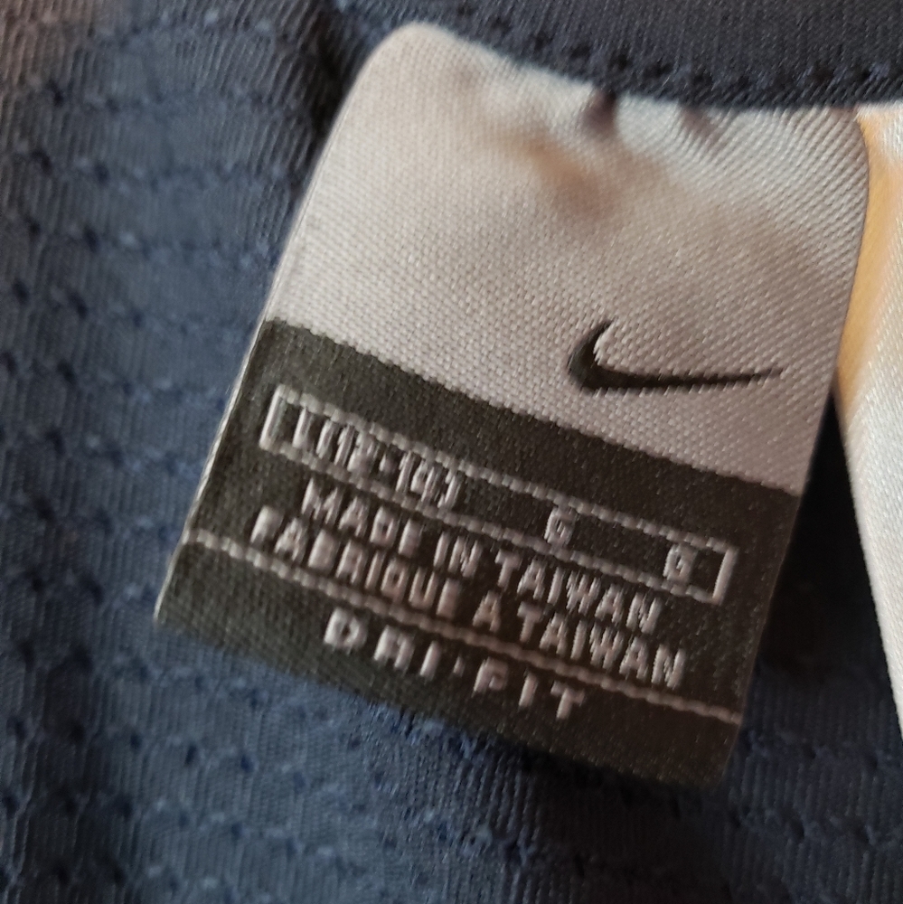 Nike Performance Top - Picture 4 of 6